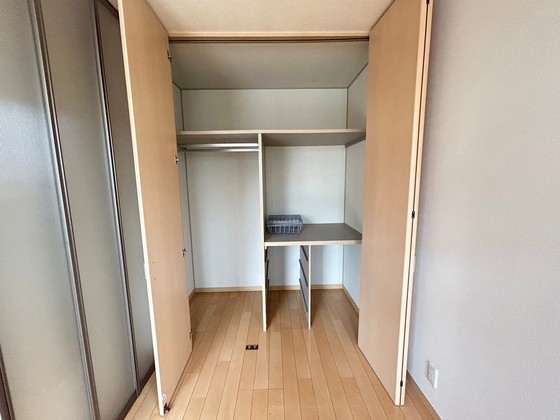 グレースヒルズ B棟