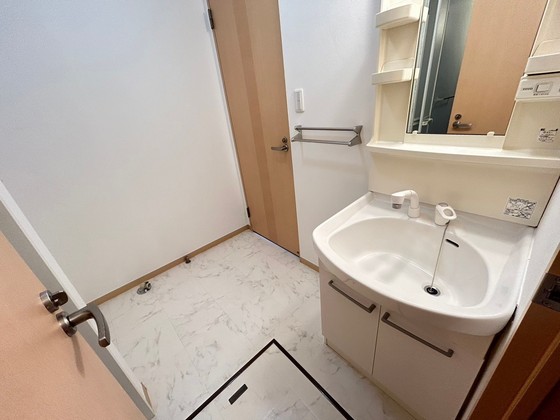 グレースヒルズ B棟