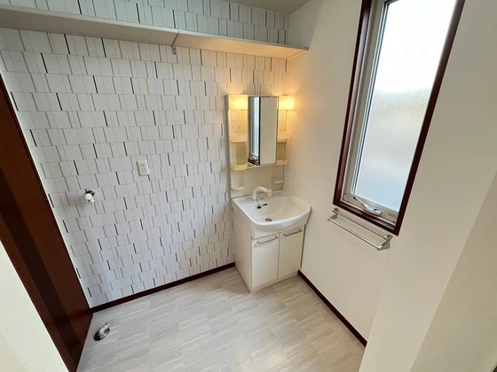 ウィングス緑井 C棟