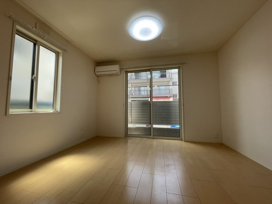 オランジェ新井口