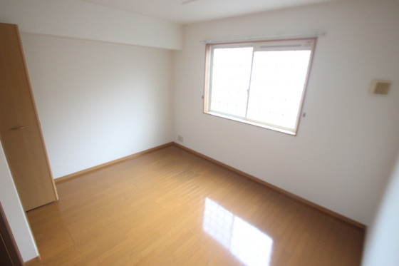 プラシード五番館