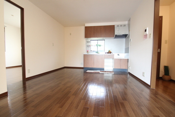 バレイ上温品 B棟