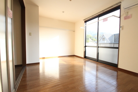 バレイ上温品 B棟