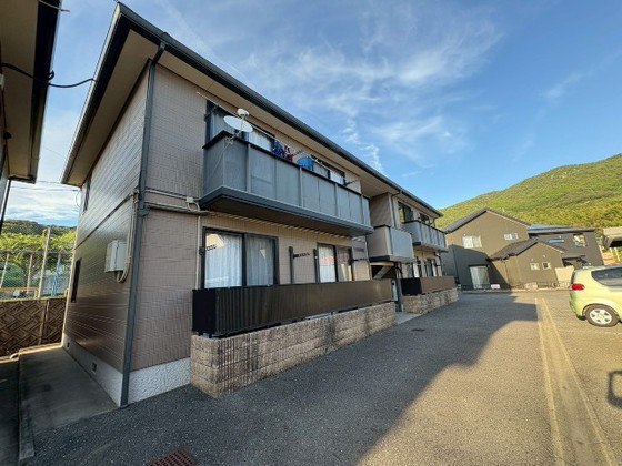 バレイ上温品 B棟