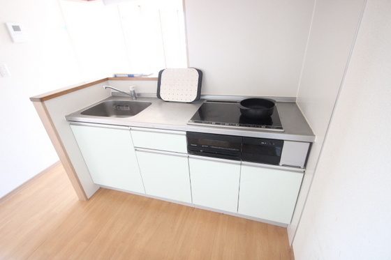 フォレスト長束