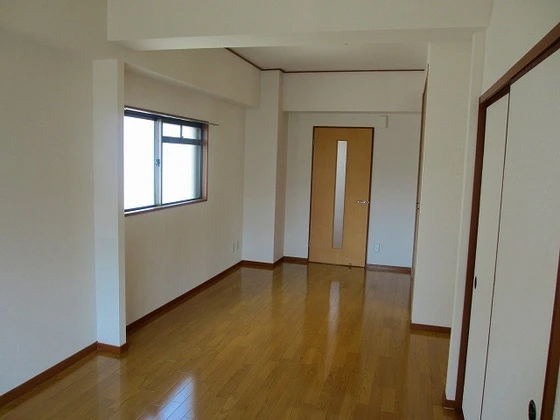 ベルシャトー加登