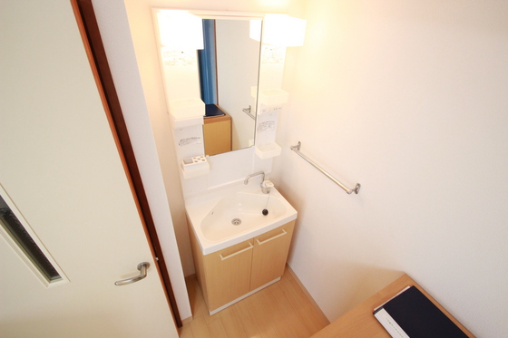 三川町ダイヤビル