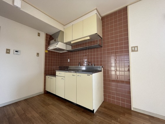 サニーハイツ高須