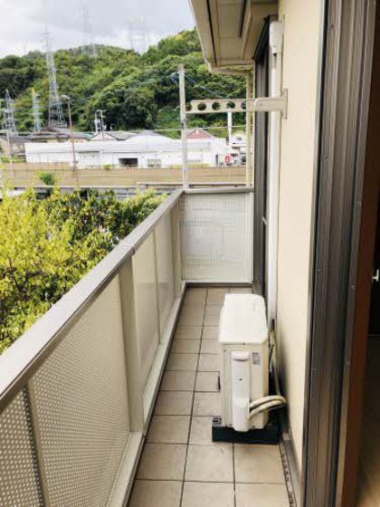 ガーデン・わき