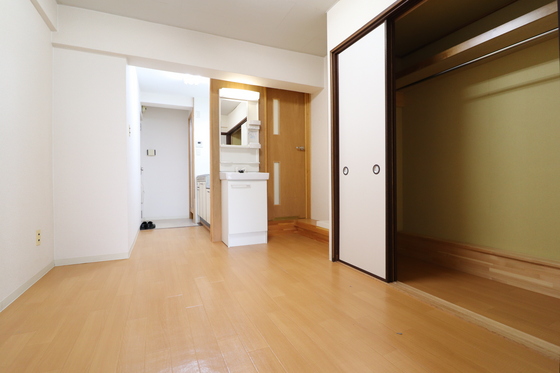 CASA TSURUMI(カーサツルミ)