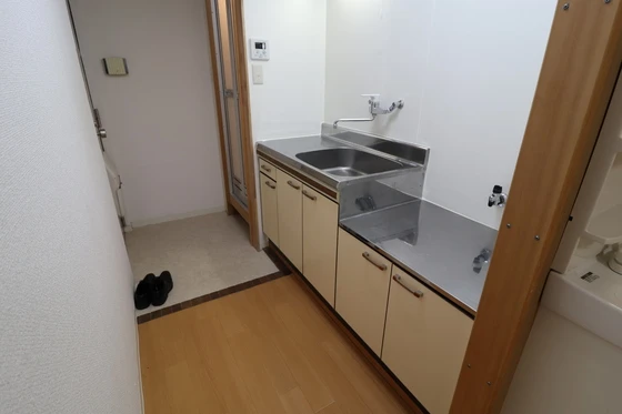 CASA TSURUMI(カーサツルミ)