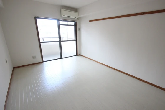 西本ビル(中広)