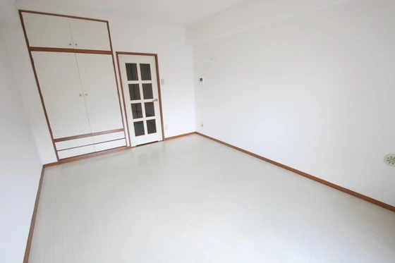 西本ビル(中広)