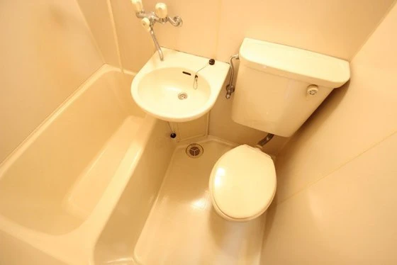 西本ビル(中広)