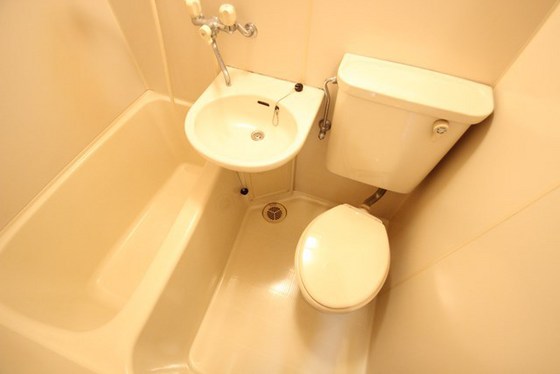 西本ビル(中広)