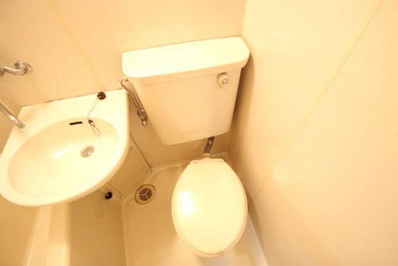 西本ビル(中広)