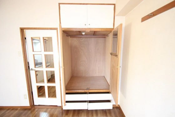 西本ビル(中広)