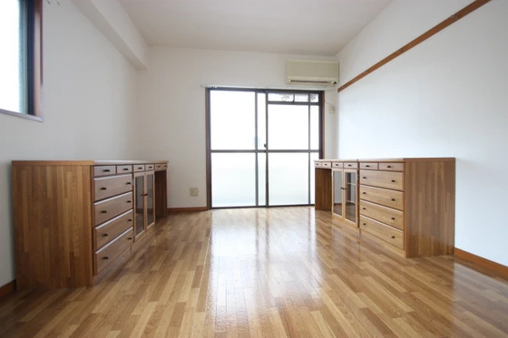 西本ビル(中広)