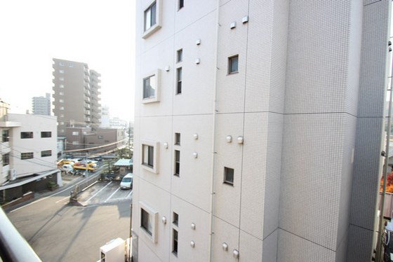 西本ビル(中広)