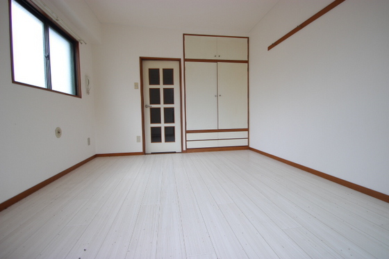 西本ビル(中広)