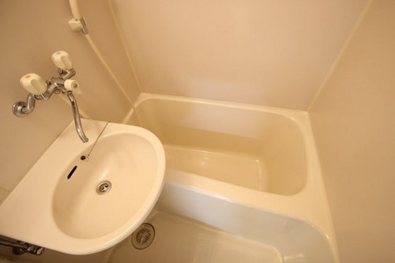 西本ビル(中広)