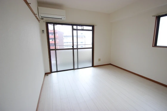 西本ビル(中広)