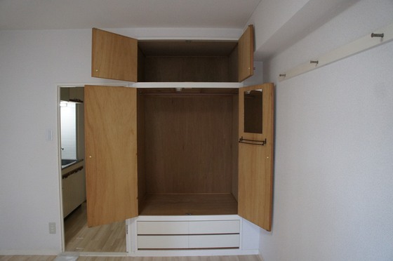 西本ビル(中広)