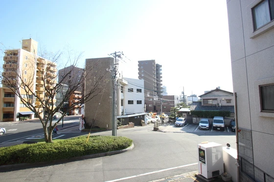 西本ビル(中広)