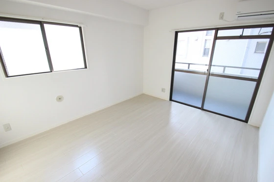 西本ビル(中広)