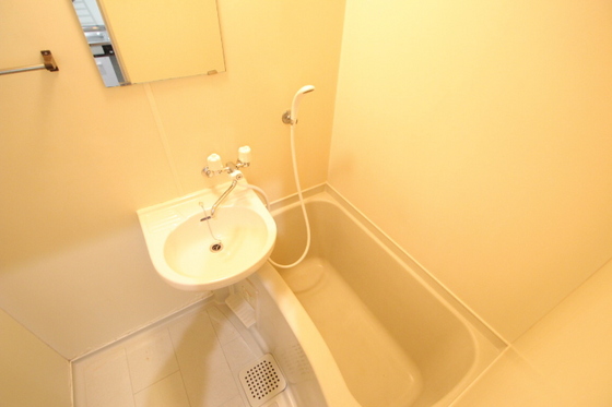 ユーハイム緑井A棟