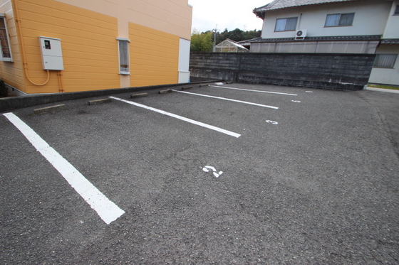 プラドール佐方