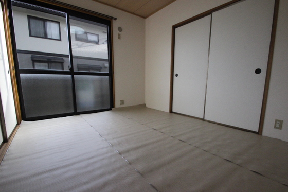 ファミール土井 A棟