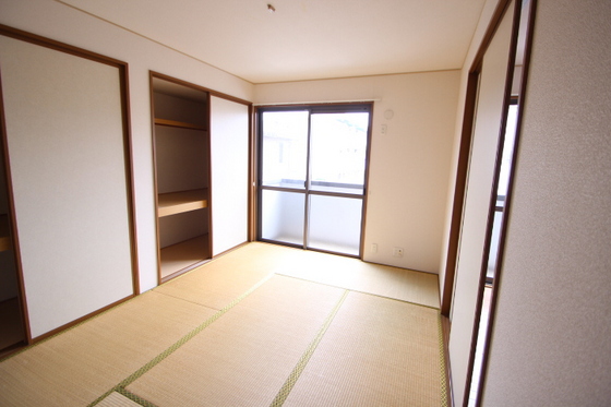 ファミール中筋A