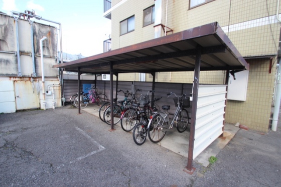 サンサンコート利保