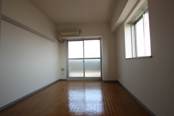 サンローレル串戸