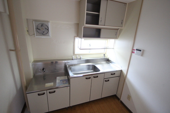 サンローレル宮内A棟