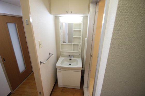 サンローレル宮内A棟