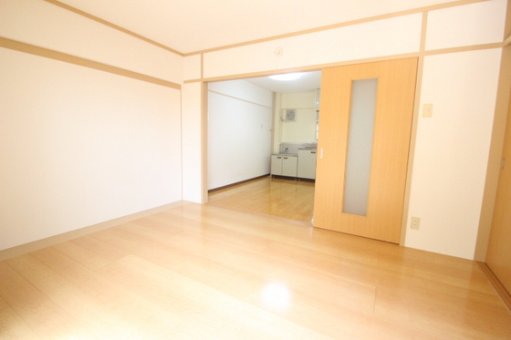 サンローレル宮内A棟