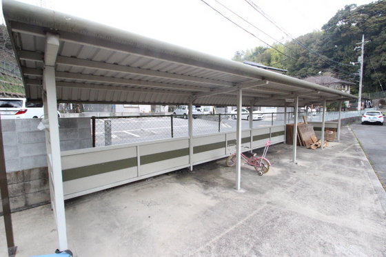 サンローレル宮内A棟