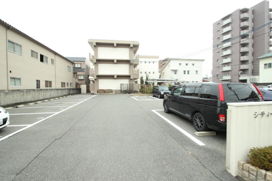 シティコート海老園