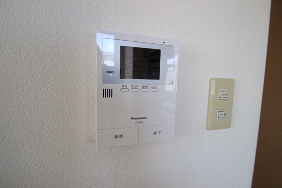 レーヴィンス 栄