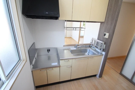 レーヴィンス 栄