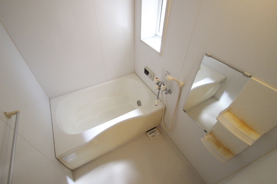 レーヴィンス 栄