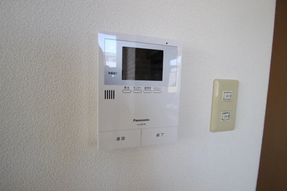 レーヴィンス 栄