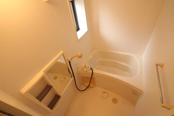 クレール五日市駅前 E棟