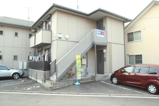 クレール五日市駅前 E棟