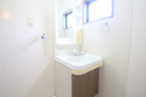 サンパール駅前B