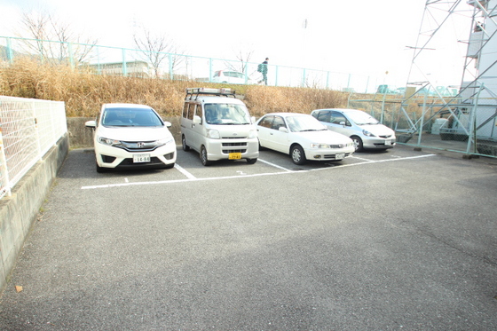 サンパール駅前B