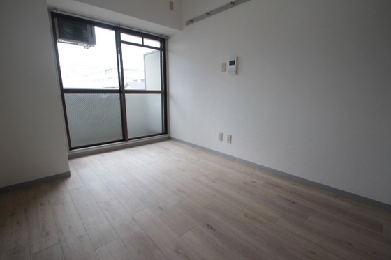 ヴィラブランシュ庚午中