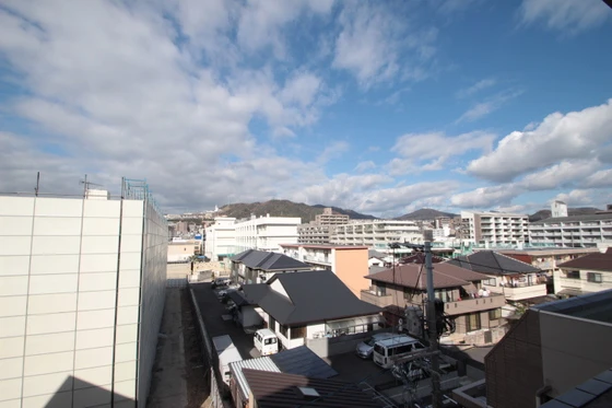 ヴィラブランシュ庚午中